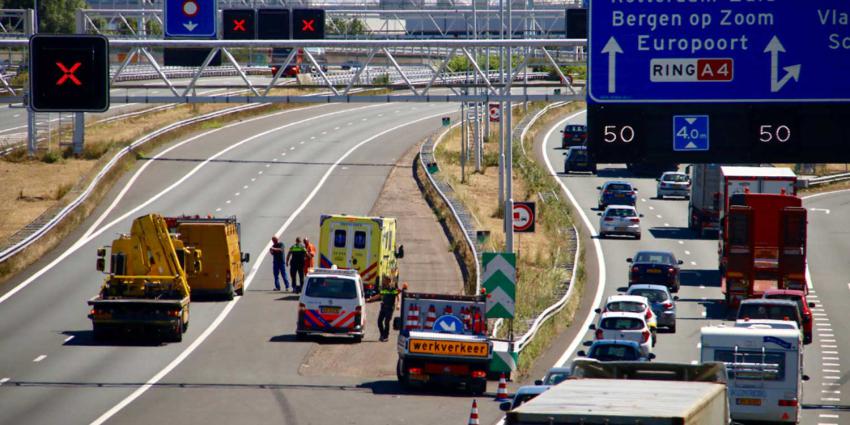 Aanrijding voor de Beneluxtunnel