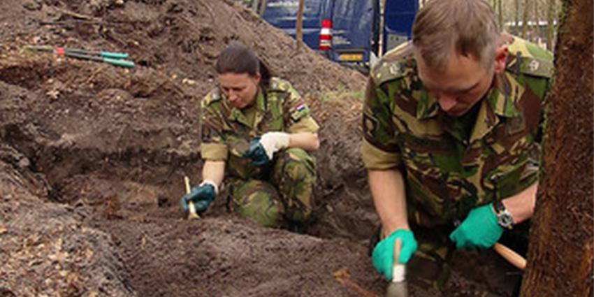 Archieffoto van berging stoffelijk overschot Defensie | Defensie