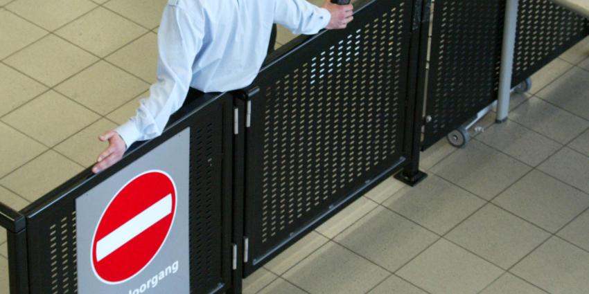 Ontruiming vertrekhal op Schiphol