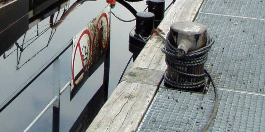 Varen met gevaarlijke stoffen in mist aan banden