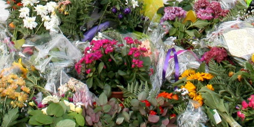 bloemen-herdenkingsplek