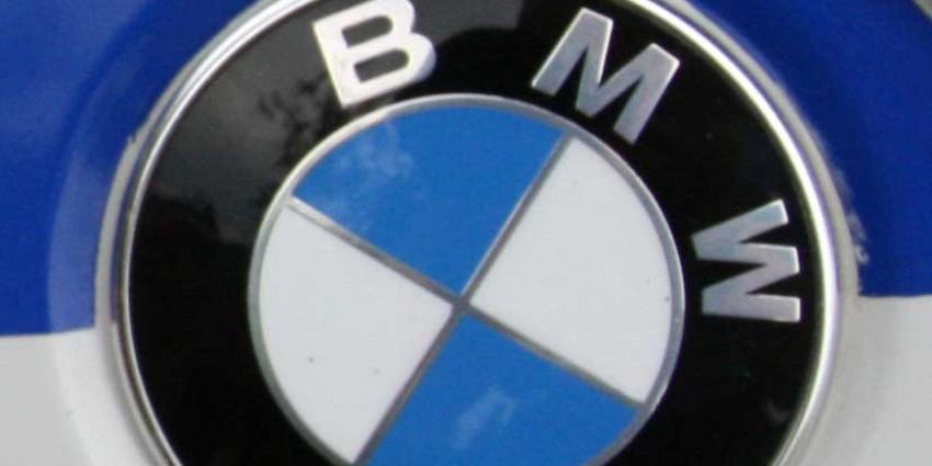 Testrijder BMW crasht met prototype, schoonmoeder overlijdt