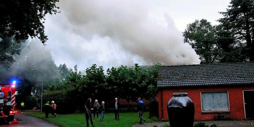 Uitslaande brand bij boerderij in Drouwen 