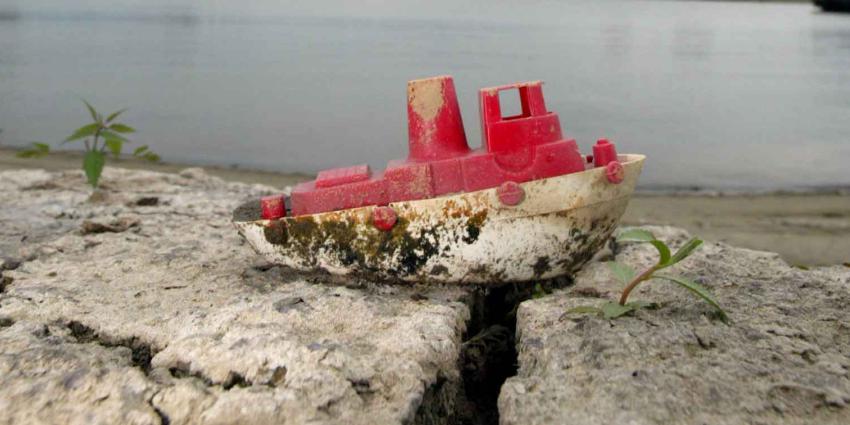 Mannen dobberen 29 dagen op zee 