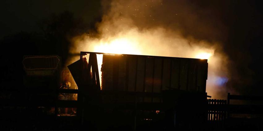 brand-bijgebouw-donker