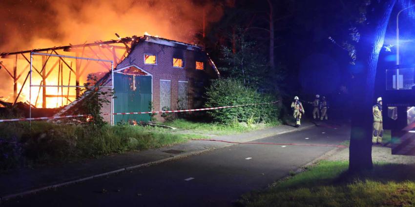 brand-boerderij-brandweer