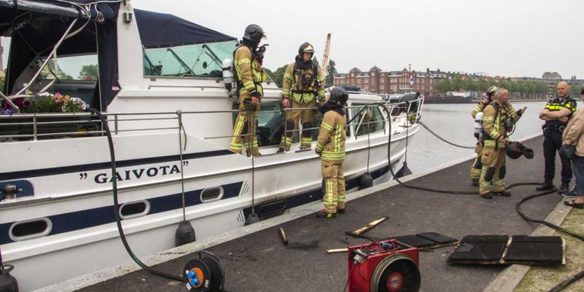 Brand aan boord van jacht in Rotterdam