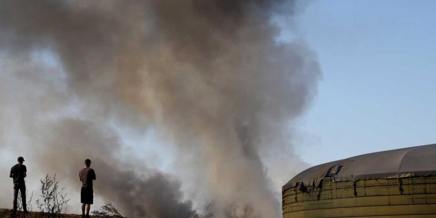 brand-tractor-boerderij-schuur