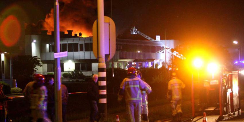 Zeer grote brand op bedrijventerrein De Kwakel