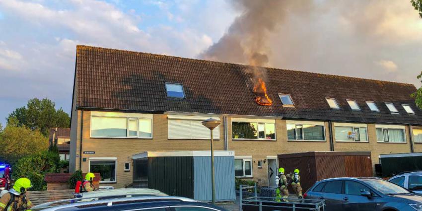 Brandweer Vlaardingen heeft woningbrand snel onder controle