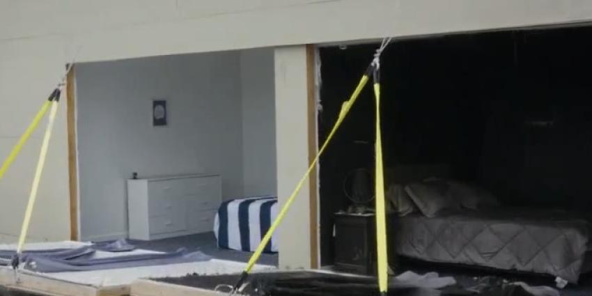 Hang een rookmelder op en doe je deur dicht