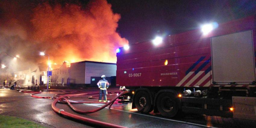 Brand verwoest kartcentrum in Hoogeveen