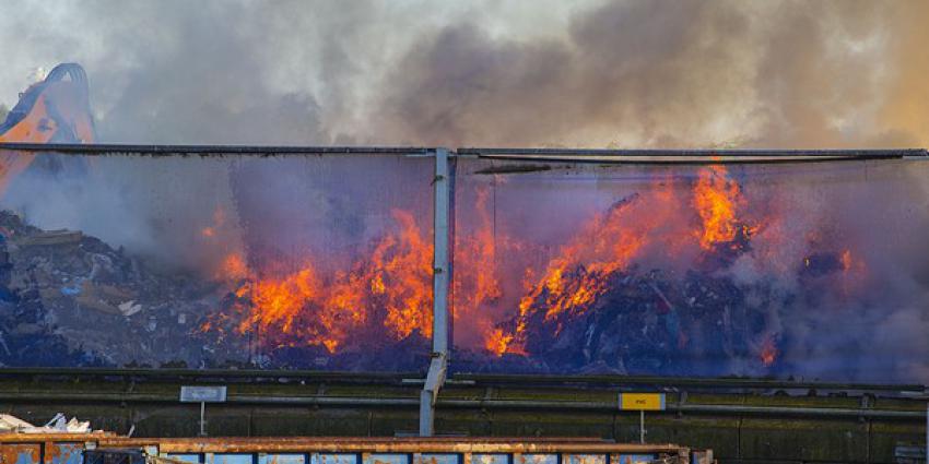 Flinke brand bij afvalverwerker Baetsen Recycling in Son en Breugel