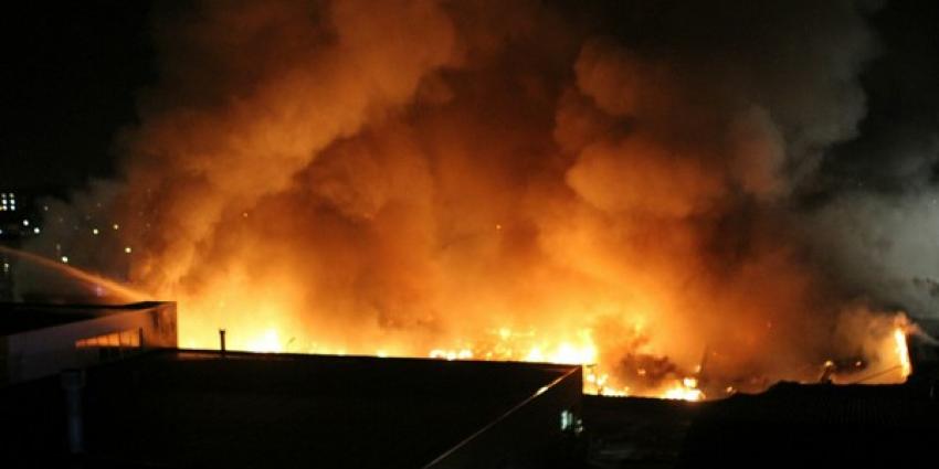 Overlast bij grote brand in partycentrum Tilburg