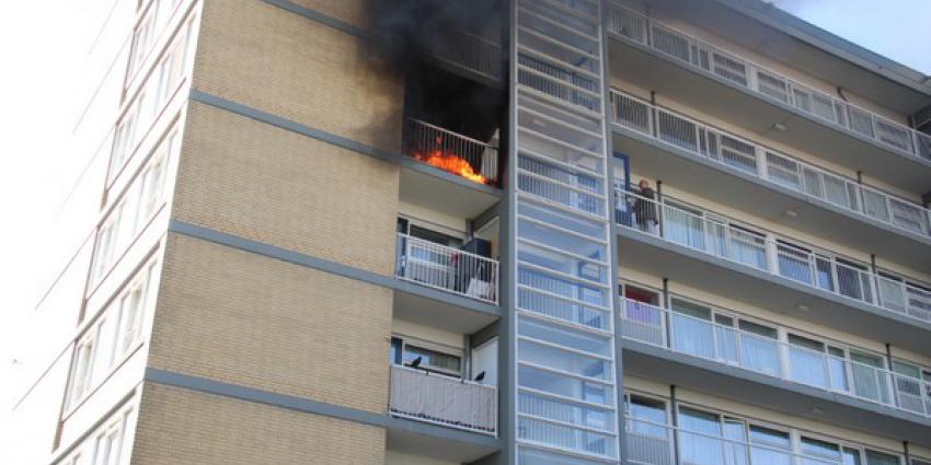 Veel schade na uitslaande brand in flat Schiedam 