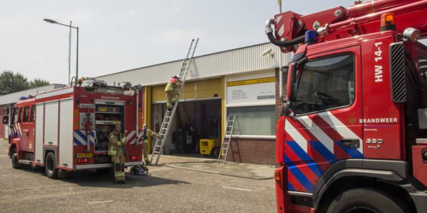 brand, dak, kabelbedrijf, brandweer