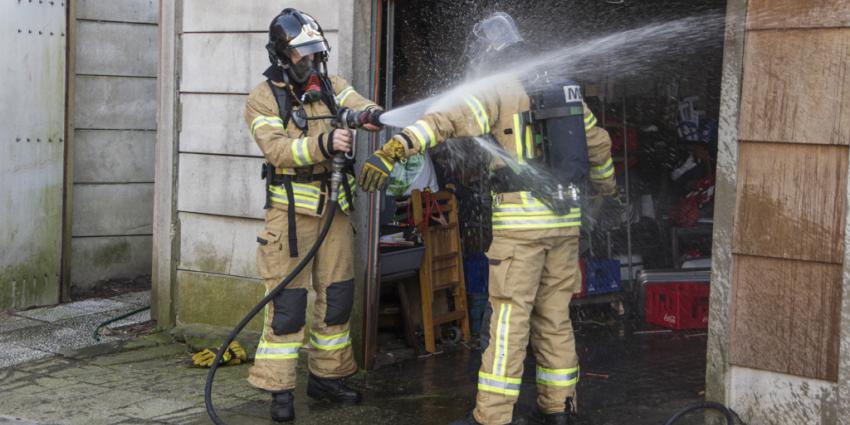 Mogelijk asbest vrijgekomen bij schuurbrand in Schiedam
