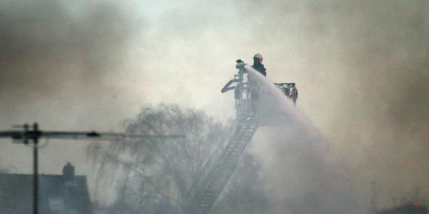Grote brand sporthal Sittard, hotel ontruimd