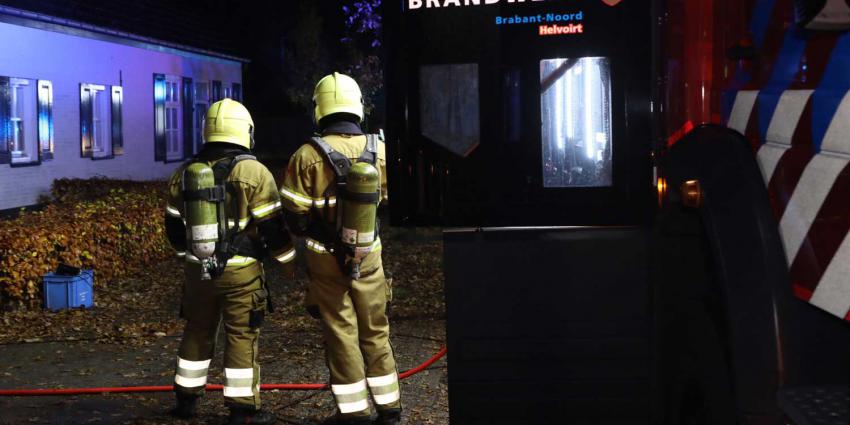 brandweer-helvoirt-donker-brandweermannen