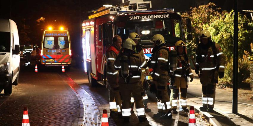 brandweermannen-donker-ambulance
