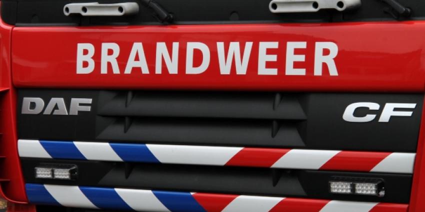 Zeer grote brand bij afvalverwerkingsbedrijf Hengelo, brandweer roept hulp Defensie in