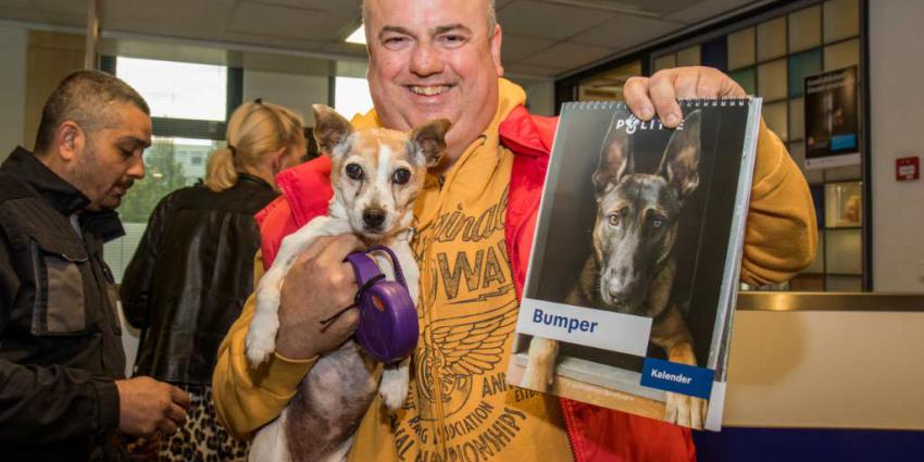 Drukte bij politiebureau voor kalender politiehond Bumper