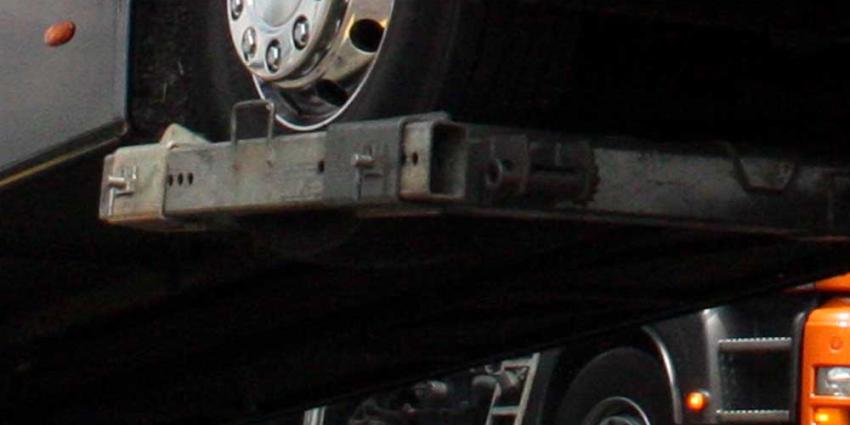 Foto van bus slepen ongeval | Archief EHF