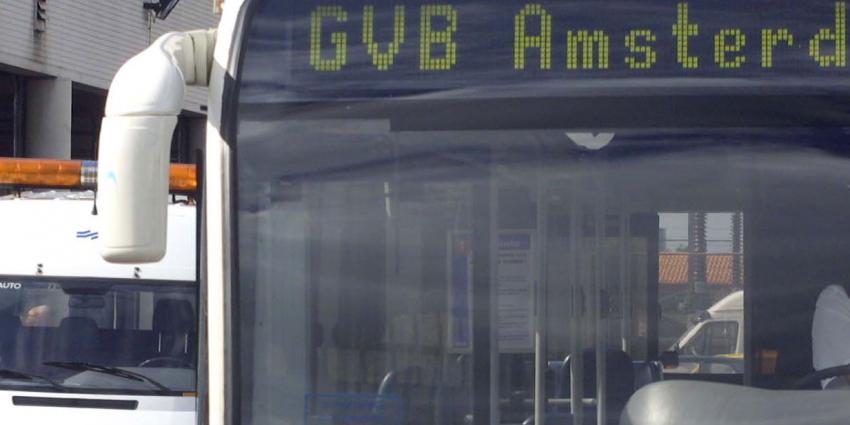 Stadsbussen in Amsterdam beschoten