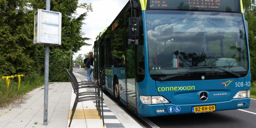 Arrestatie voor vernieling bus in Almere