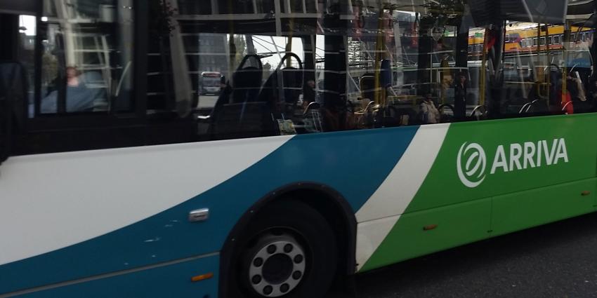 Vervoersbedrijf Arriva wil af van cashgeld om buschauffers te beschermen