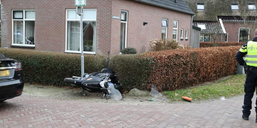 Zwaar beschadigde scooter