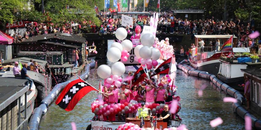 Kleurrijke Canal Parade gestart in Amsterdam