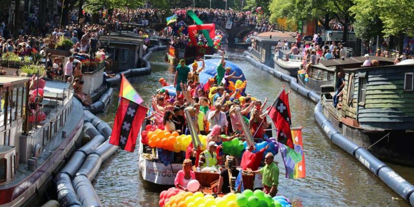 Drukbezochte Canal Parade is gezellig en gemoedelijk