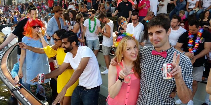 Druk in Amsterdam voor Canal Parade