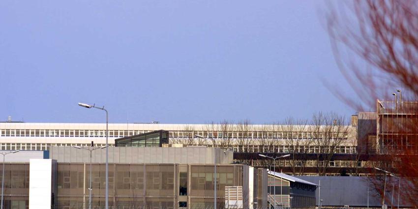 cellencomplex-schiphol-politieheli