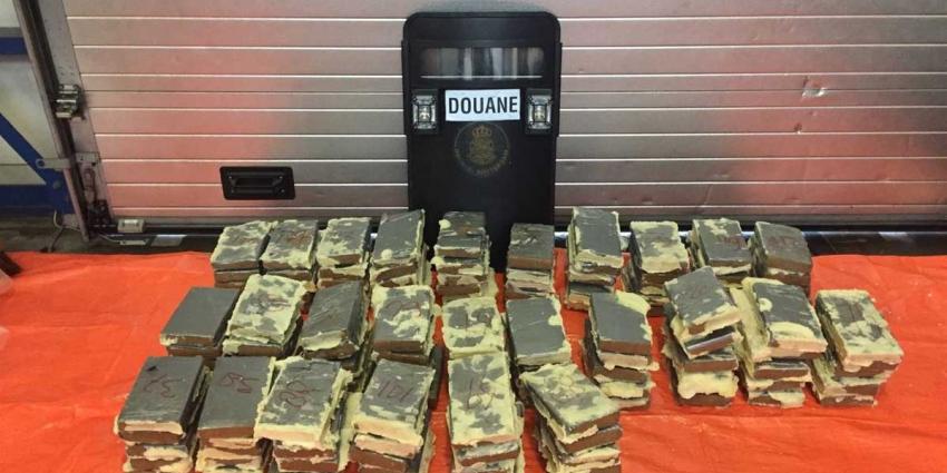 Douane vindt 130 kilo cocaïne in dak container