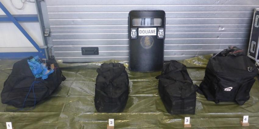 Honderd kilo cocaïne gevonden in Rotterdamse haven