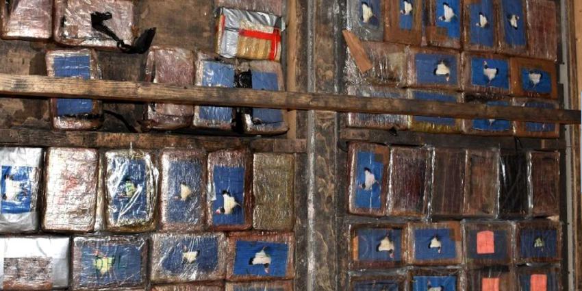 'Cocaïnevloer' aangetroffen in leeg bedrijfspand Spaanse Polder