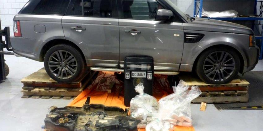 Douane vindt 42 kilo cocaïne in tank van luxe Range Rover