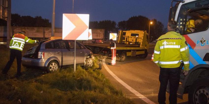 Gestolen auto gecrasht op de A20, bestuurder vlucht