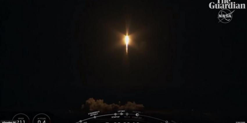 Onbemande Crew Dragon-capsule door SpaceX met succes naar ISS gestuurd