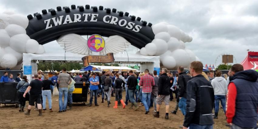 Nederlandse festivals gaan zwefafval op festivalterreinen en -campings aanpakken