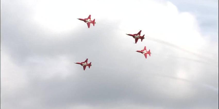 OM en KMar doen feitenonderzoek naar vliegtuigcrash straaljager Leeuwarden