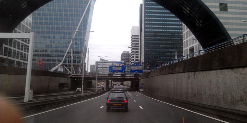 Den Haag voor derde jaar stad met de meeste filevertraging