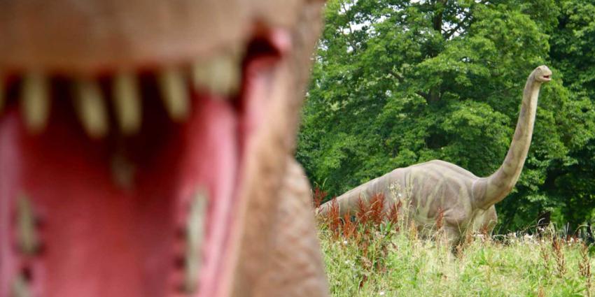 Levensechte bewegende dino's in Jurassic Kingdom in Schiedam