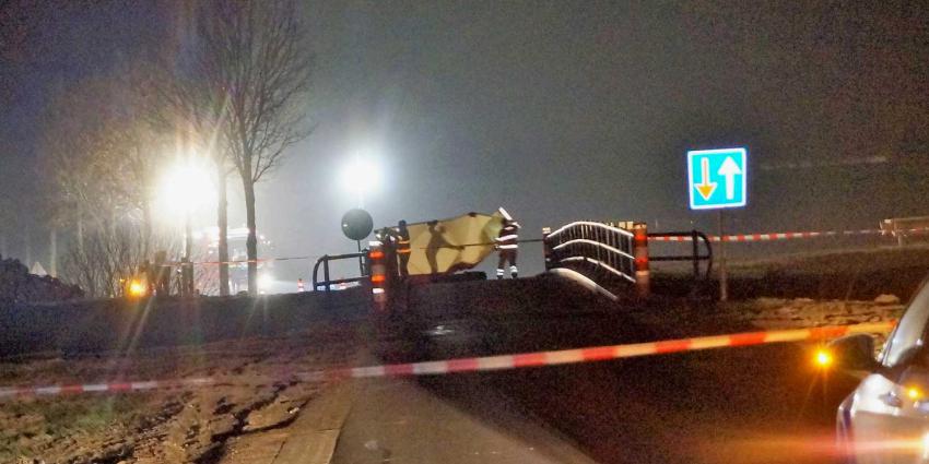 Dode langs de weg gevonden in Holtheme, man gearresteerd