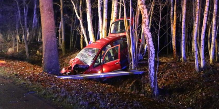 Automobilist (35) overleden na eenzijdig verkeersongeval