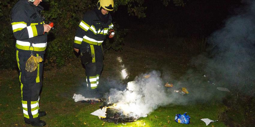 Brandweer dooft brandende doeken in Leijsenven in Boxtel