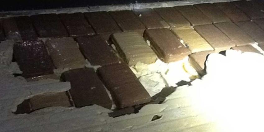 Bananencontainer heeft 130 kilo cocaïne in dubbel plafond