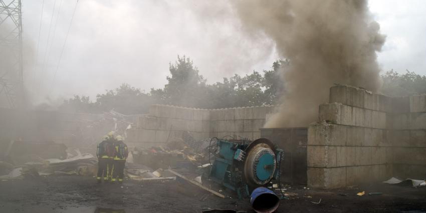 Brand in container bij recyclingsbedrijf in Hoogeveen